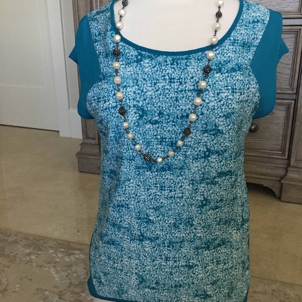 Ck cap sleeve blouse,high low top